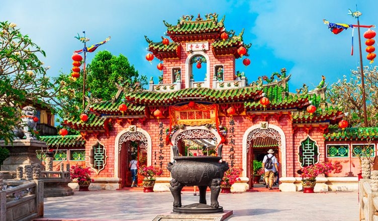 Fujian Assembly Hall: Unique Architecture in Hoi An 1 Fujian Assembly Hall