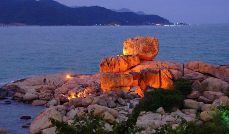 Hon Chong Promontory Nha Trang: Mysterious Beauty of Rocks 1 Hon Chong Promontory