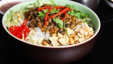 Clam Rice: A Special Rice Dish in Hue City 5 Hue Clam Rice - Vietnam Shore Excursions