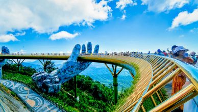Golden Hands Bridge: The Icon of Ba Na Hills 30 golden hands bridge