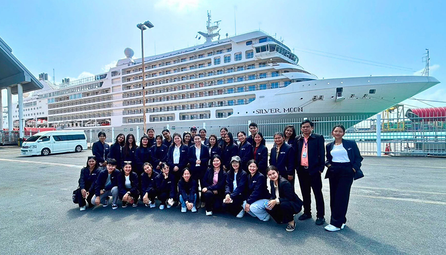 Direct inside-port pick-up at the ship disembarkation pier for our private Bangkok Essential Highlights Tour from Laem Chabang & Klong Toey ports Vietnam Shore Excursions team providing inside-port pick-up at disembarkation pier for Bangkok Essential Highlights Tour