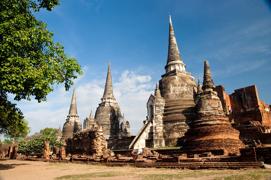 Ayutthaya Ancient Temples Tour: Private Shore Excursion from Laem Chabang Port 5 Three historic chedis at Wat Phra Sri Sanpetch on private Ayutthaya cruise shore excursion